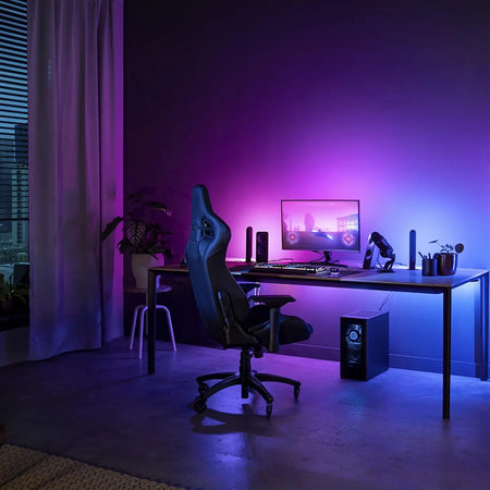 Philips Hue Play Gradient PC Lightstrip synchronized gaming lighting